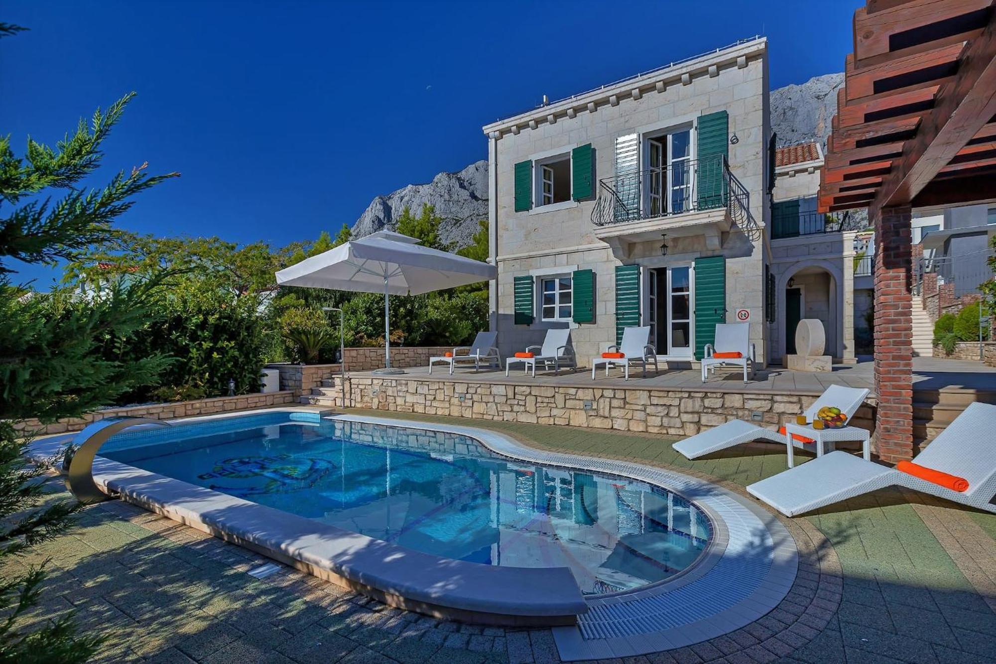 Ferienhaeuser In Willa Makarska